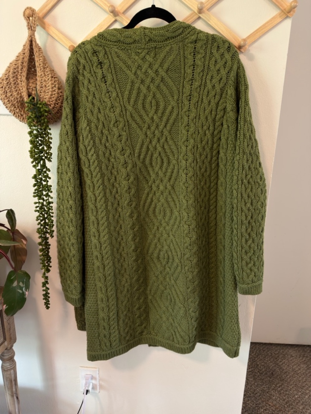 Aran Crafts Boyfriend Cardigan Sweater XL Green 100% Merino Wool Made in Ireland - Picture 6 of 7